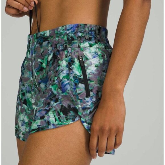 Lululemon Tracker Short 4" Rapid Flourish Multi Size 8 - Picture 1 of 3